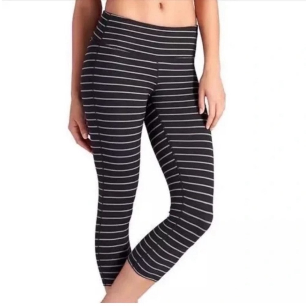 ATHLETA Chaturanga Black and Grey Striped
Capri XS